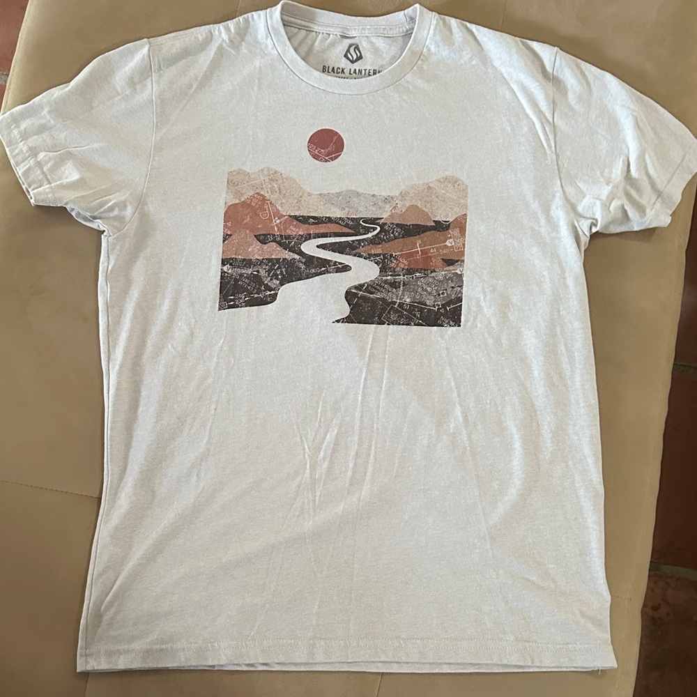 Black Lantern Rocks & Roots Graphic T-Shirt